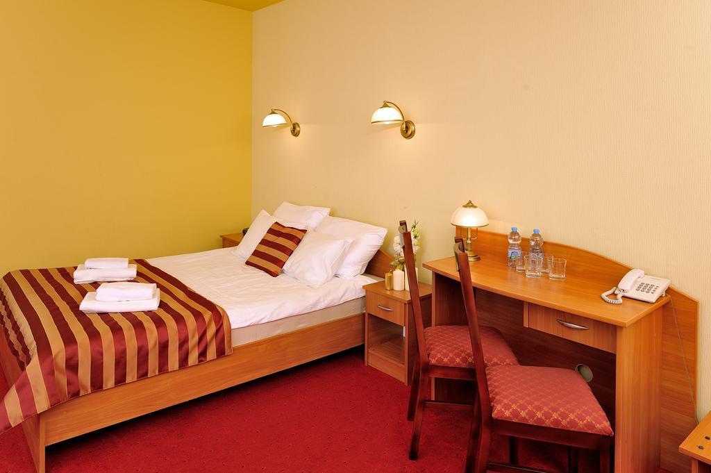 Hotel Na Bloniach Μπιέλσκο-Μπιάλα Δωμάτιο φωτογραφία